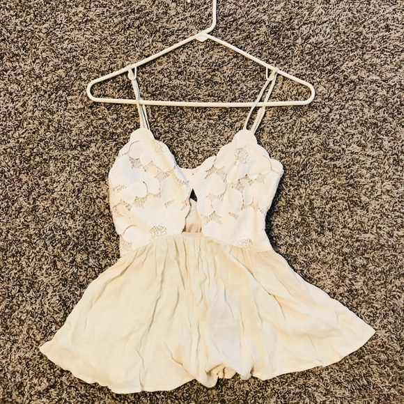 Tularosa Tops - NWT Tularosa Lace  Top